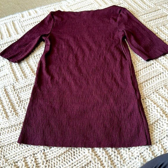 H&M Tops - H&M burgundy short sleeve top